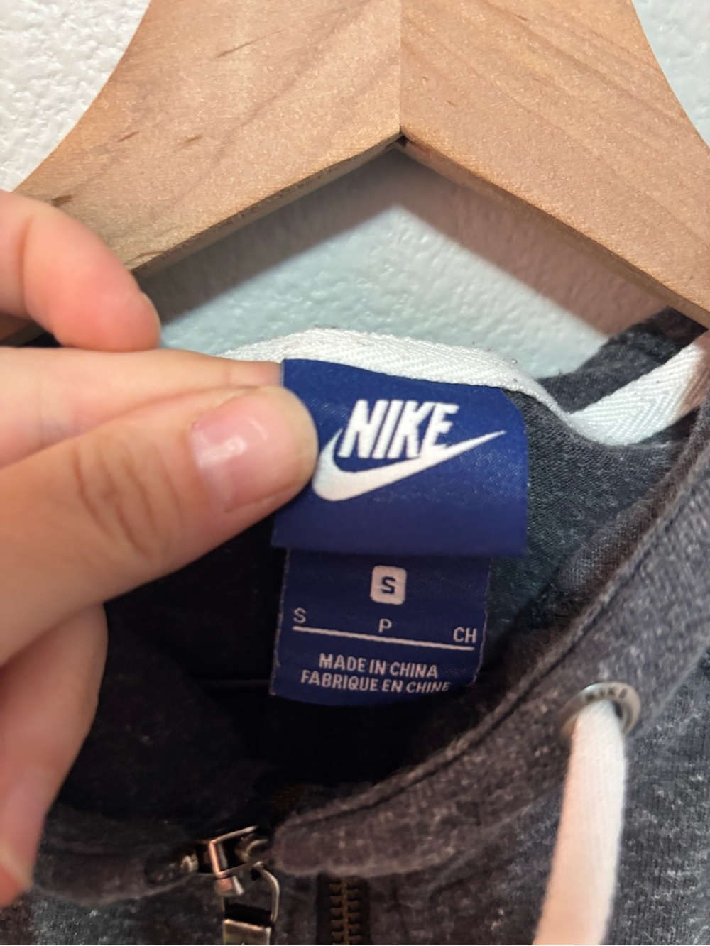 💚 $5 Deals- Nike Small Dark Gray Speckled Full Zip Hoodie with White Logo - Picture 4 of 4